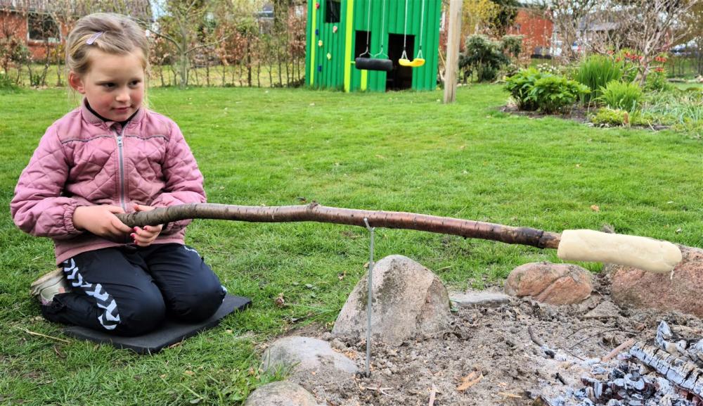 Holder for snobrødspind – varmforzinket