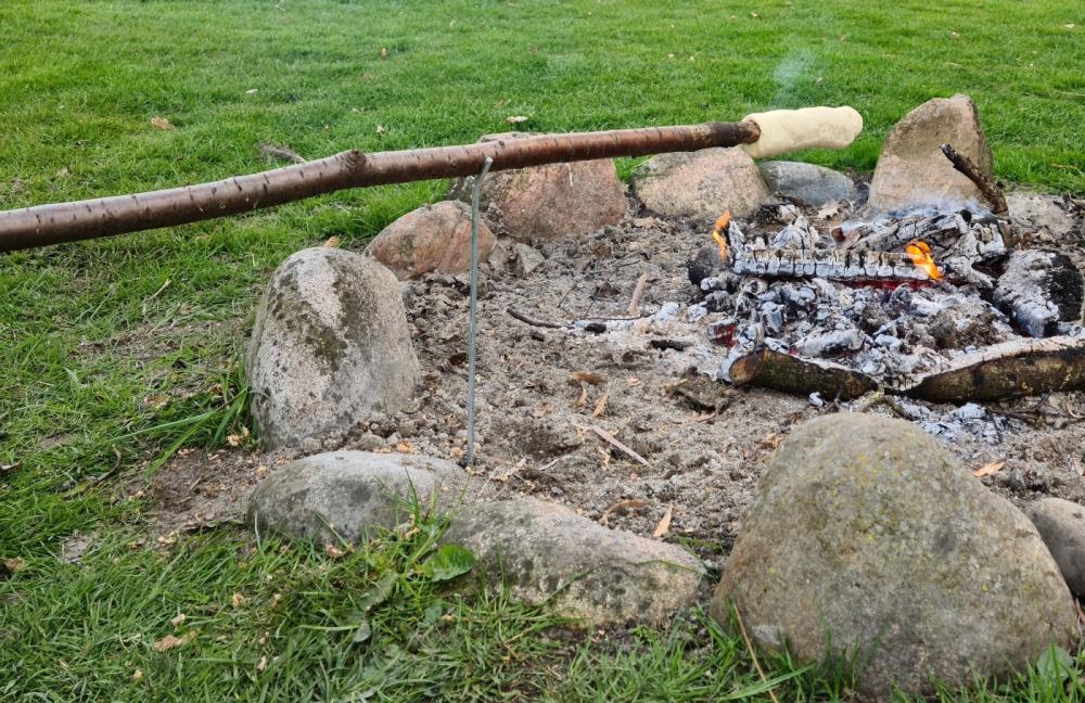 Holder for snobrødspind – varmforzinket